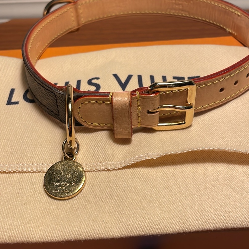 Louis Vuitton Dog Collar Medium - Picture 5 of 16